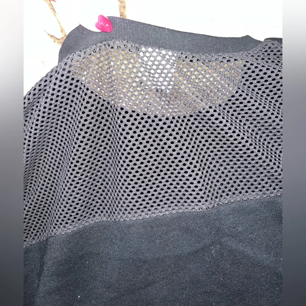 PINK Victoria's Secret Black Logo Sweatshirt - Picture 5 of 7